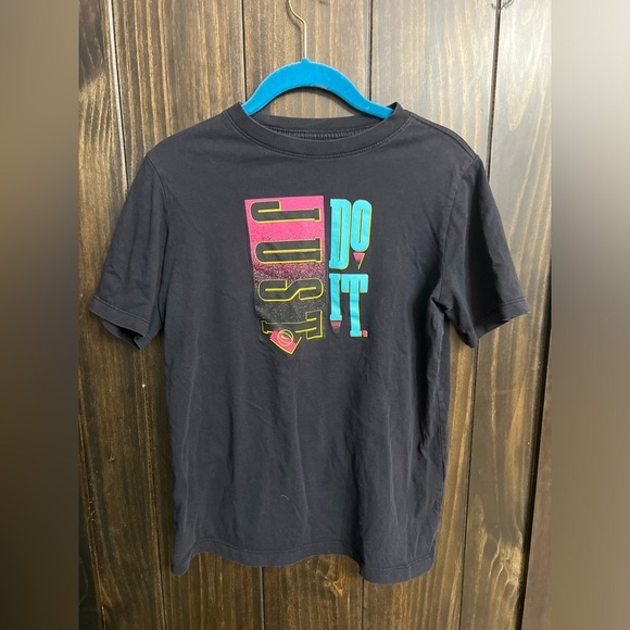 NIKE - Just Do It - Retro Style T-Shirt- Youth XL - Picture 3 of 9